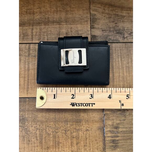 FERRAGAMO Key Case Black leather Silver Hardware Unisex - Picture 8 of 9